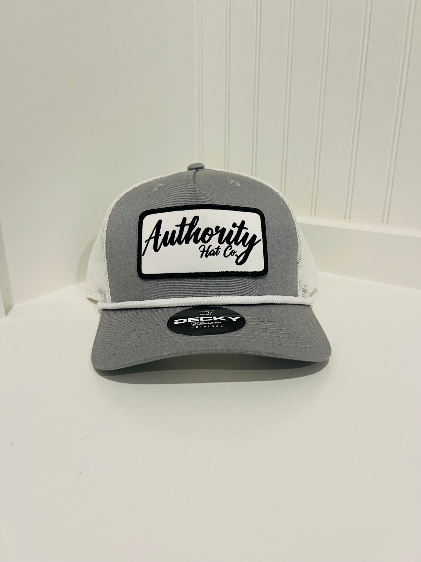 Grey/white rope Authority